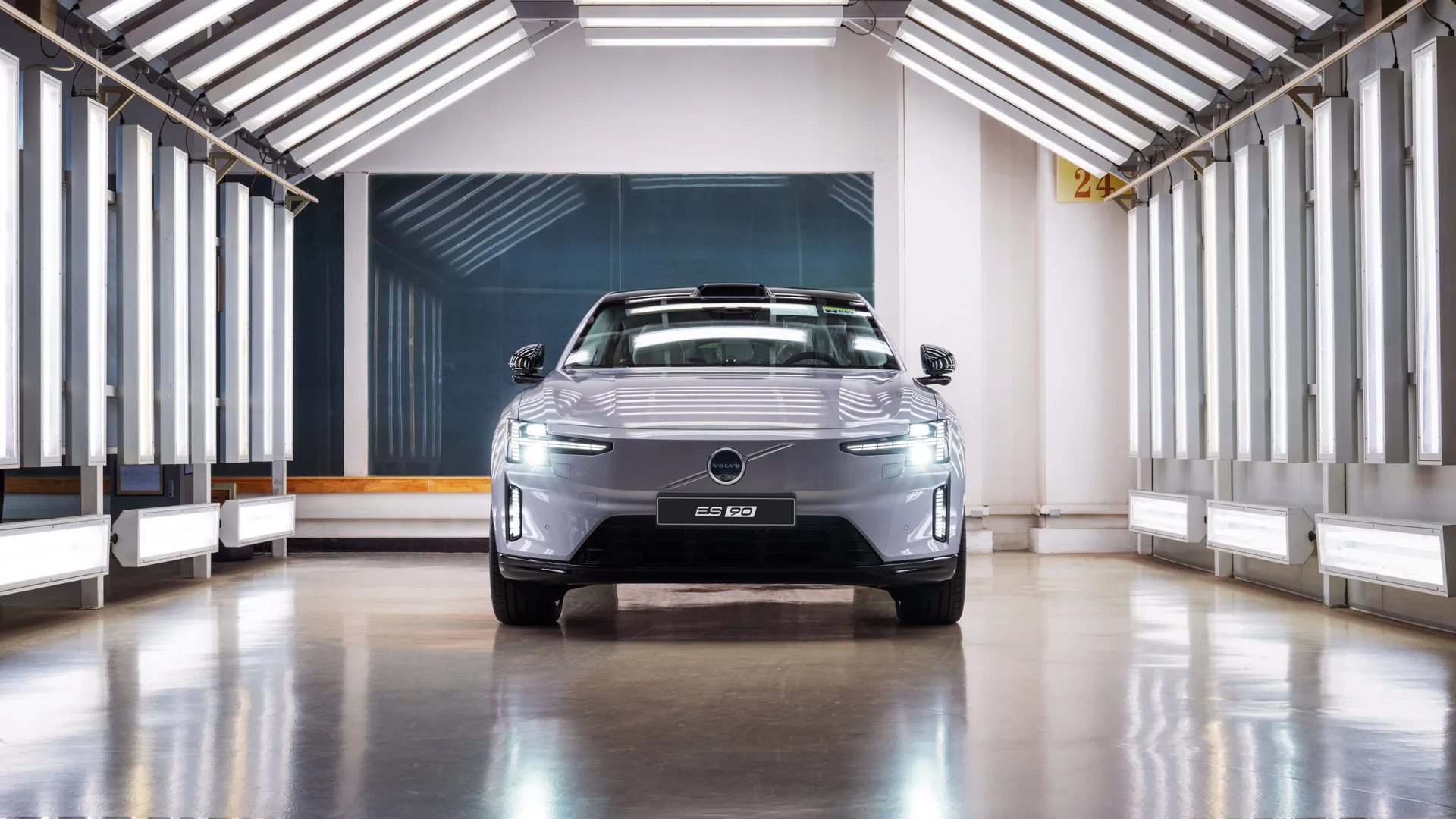 Volvo ES90 EV