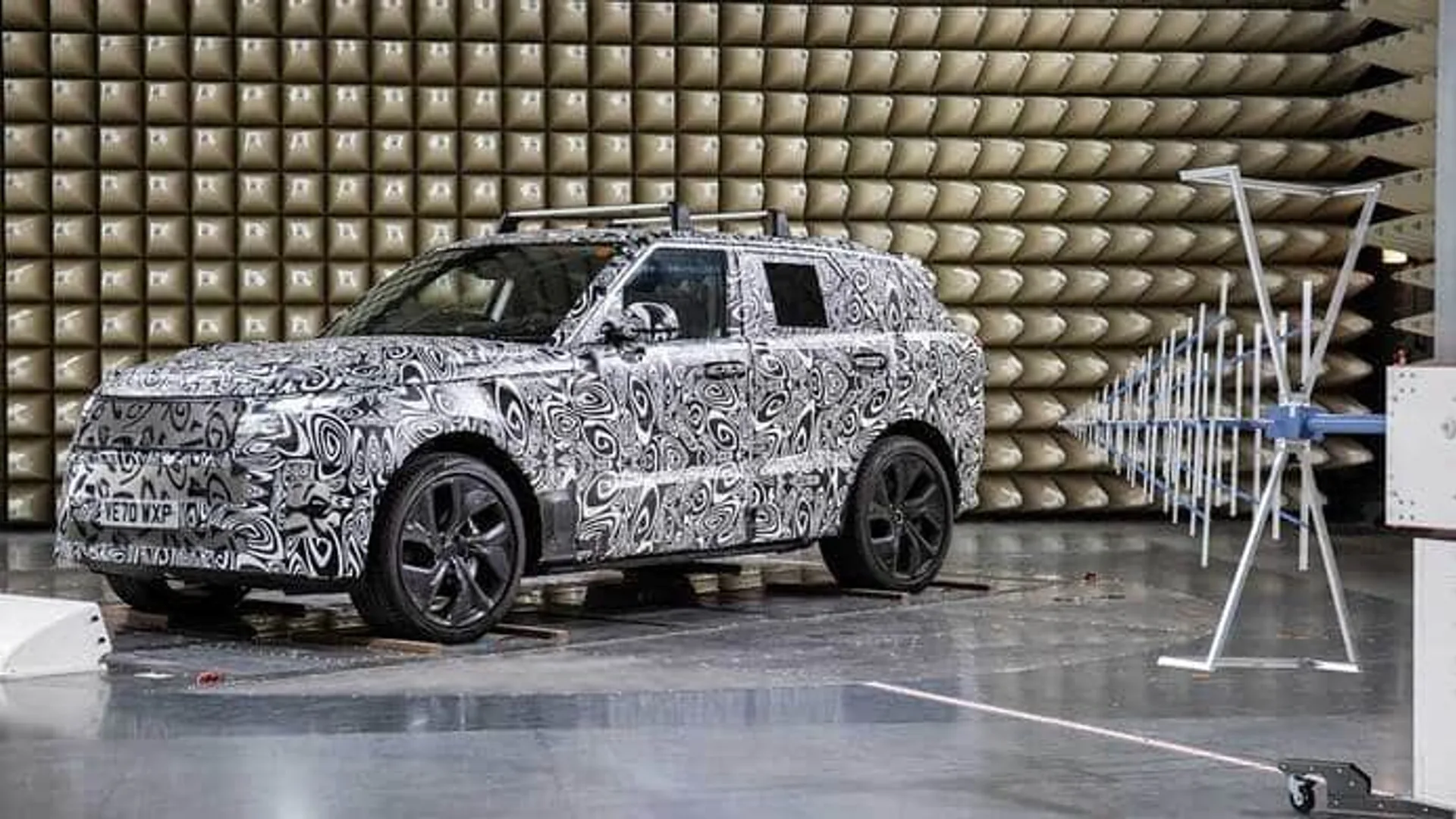 Land Rover Jaguar Laboratorio Test ad auto ferma