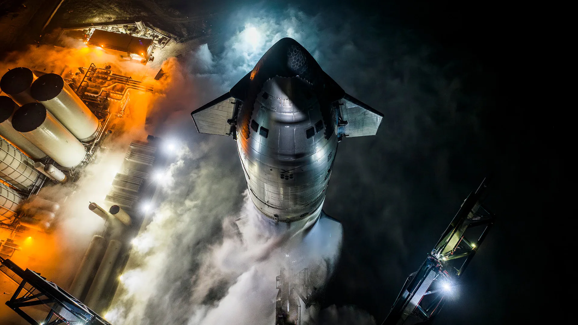 Starship di SpaceX sulla rampa di lancio