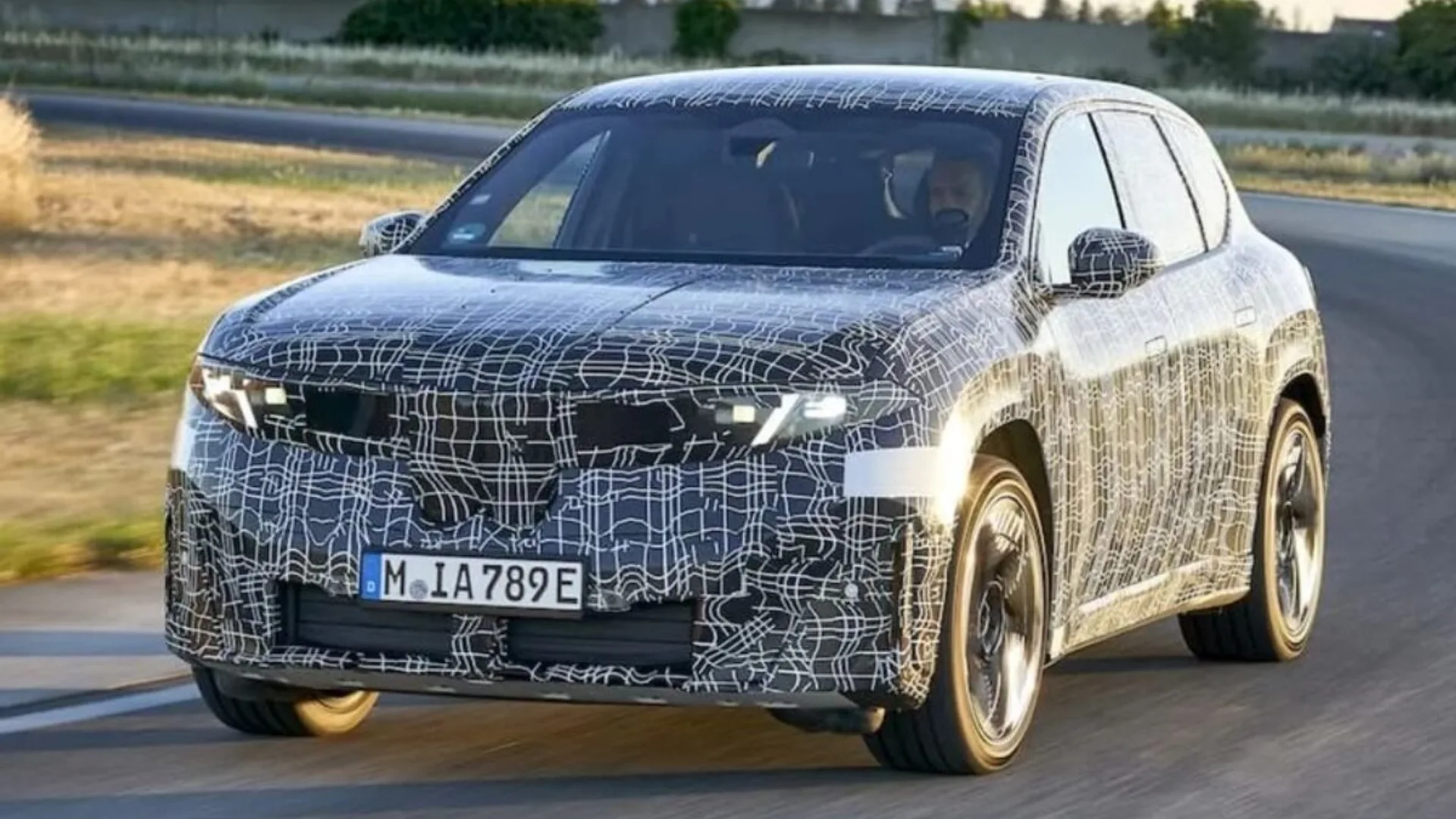 BMW Neue Klasse, il terzo modello entrerà in produzione questo autunno