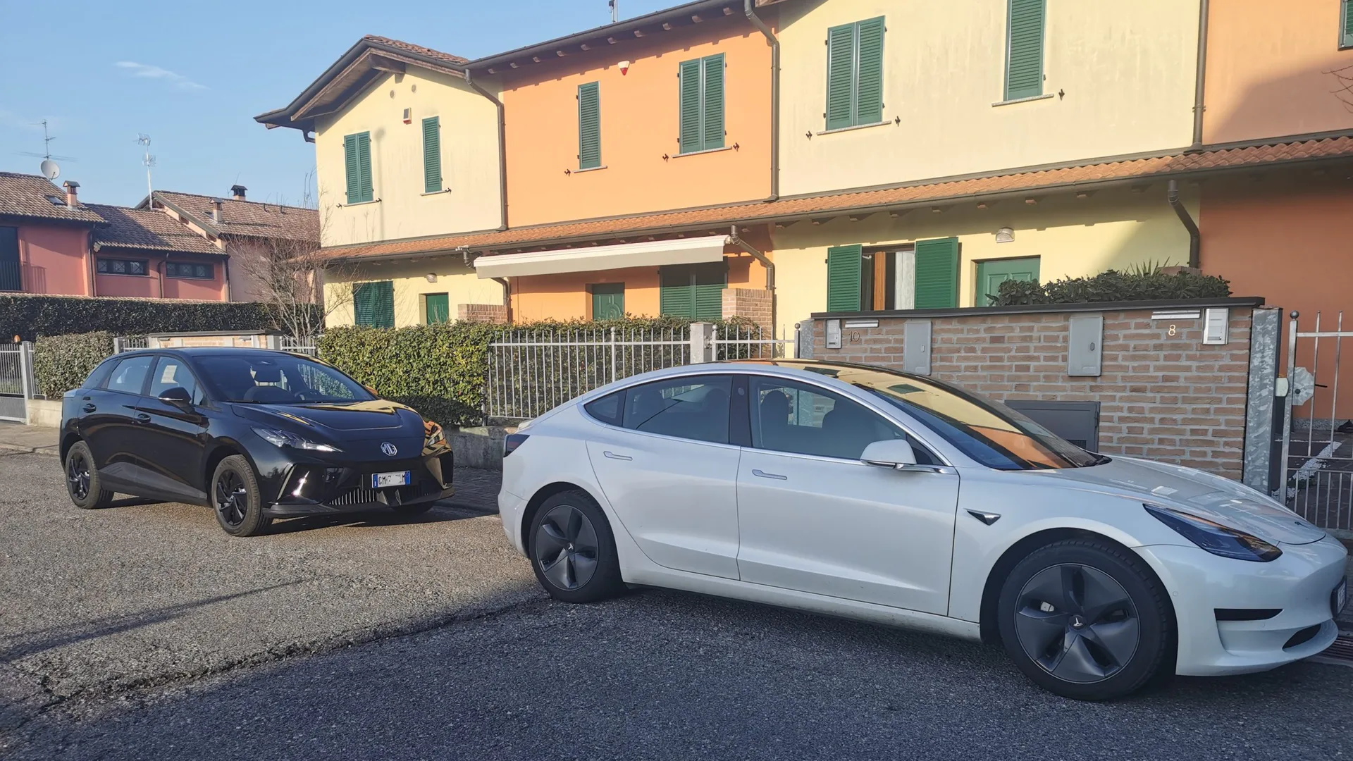 Candido e la sua esperienza con Tesla Model 3, MG4 e le ricariche gratuite