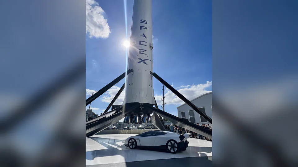 Elettronauti | Tesla Roadster