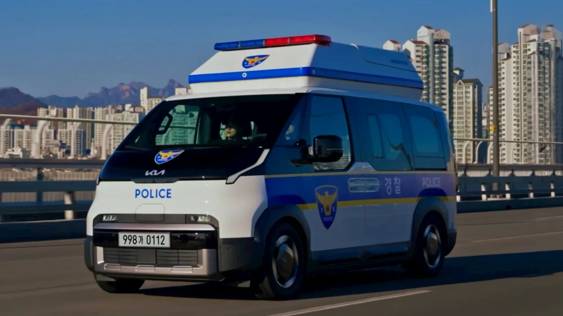Kia PV5 Patrol, il van elettrico con AI e droni