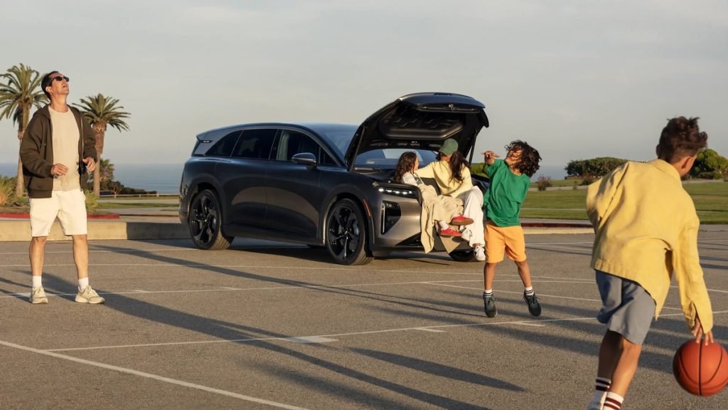 Lucid Gravity punta sulle famiglie con una nuova campagna marketing | Elettronauti.it