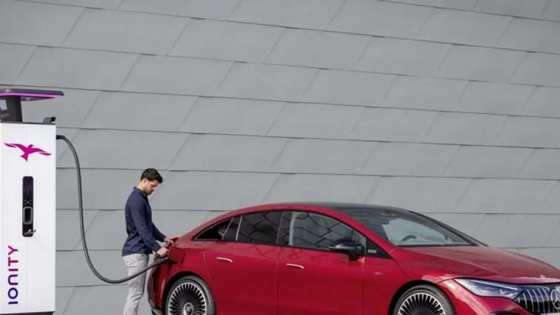 mercedes eqe shooting brake
