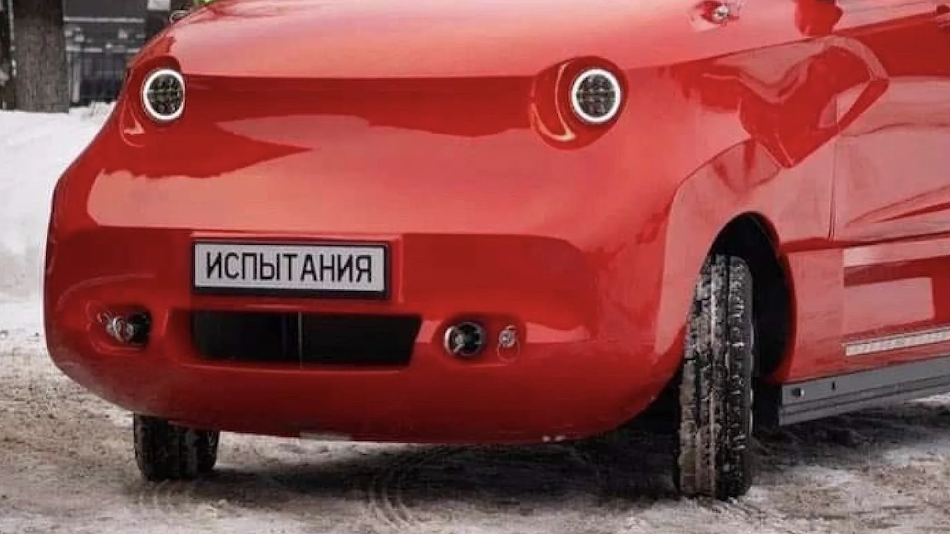 La prima auto elettrica russa Amber Avtotor è una "Tesla Killer" eppure assomiglia tanto a una lavatrice